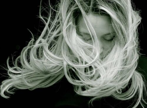 Non tagliare i capelli: sono un'estensione del sistema nervoso! 102 capelli