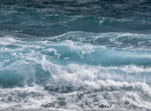 L'acqua come maestra: energia vibrazionale e custode della vita 75 mare